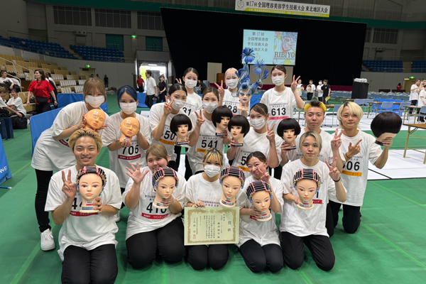 全国理容美容学生技術大会風景
